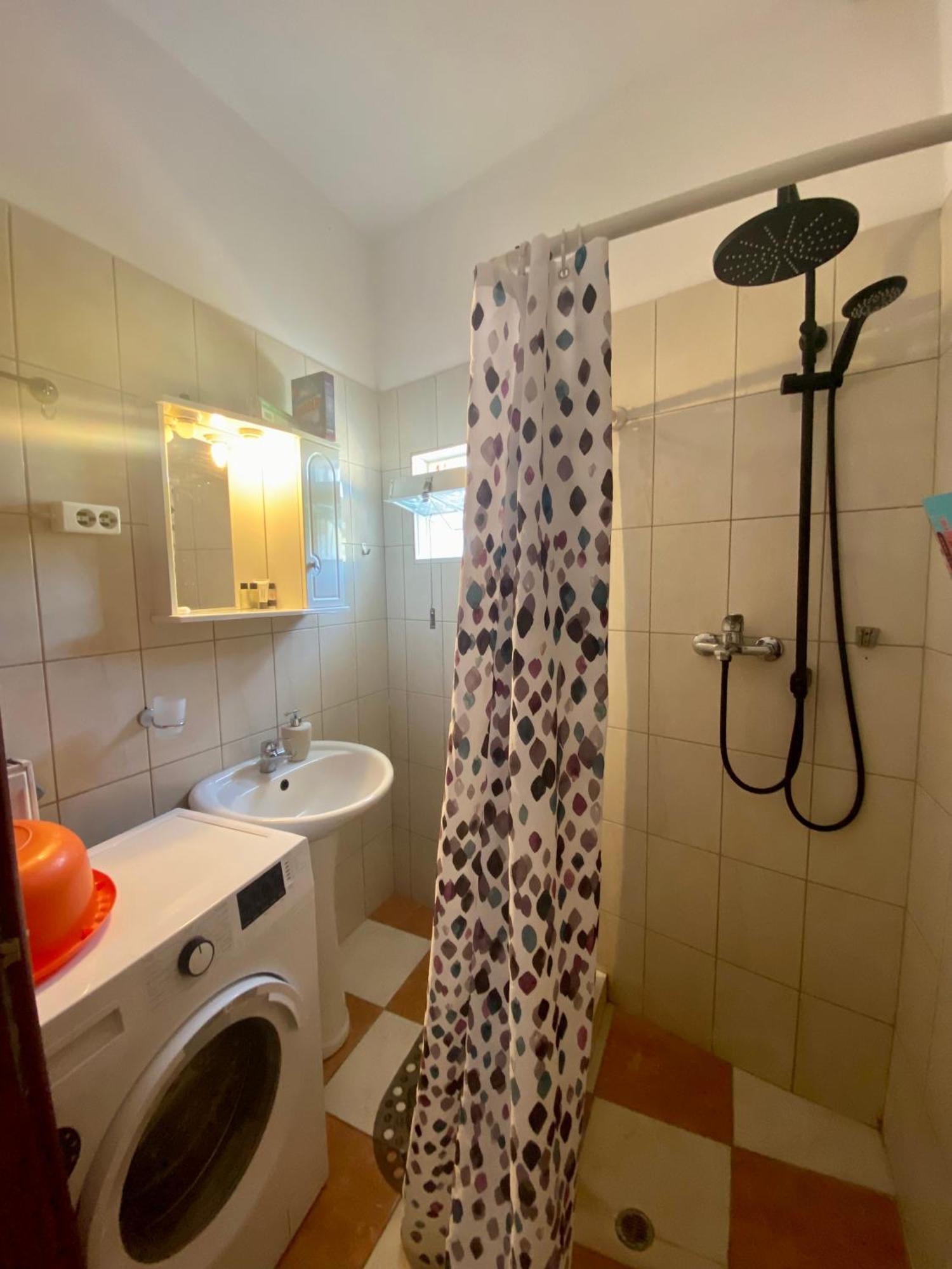 Zisis Apartments No2 カヴァラ エクステリア 写真